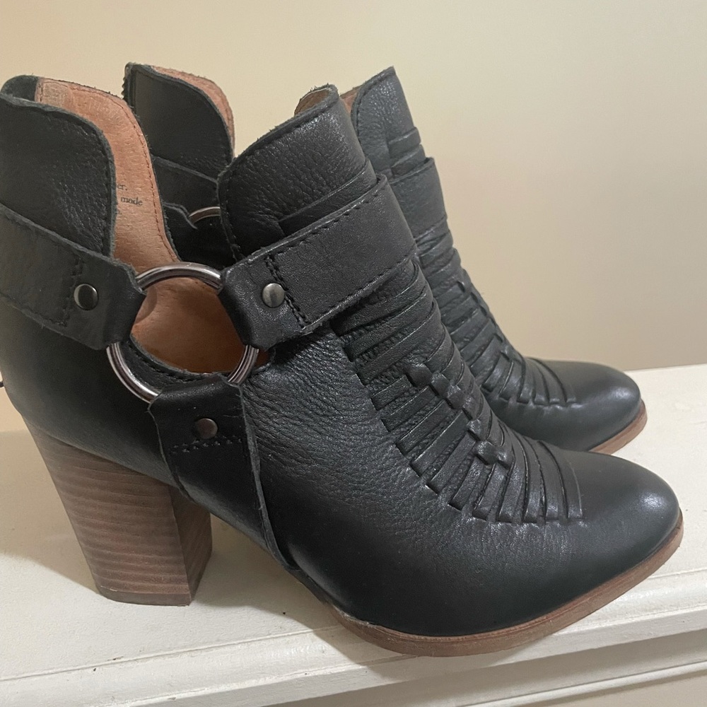 Seychelles Black Ankle Boots with Brown Heel